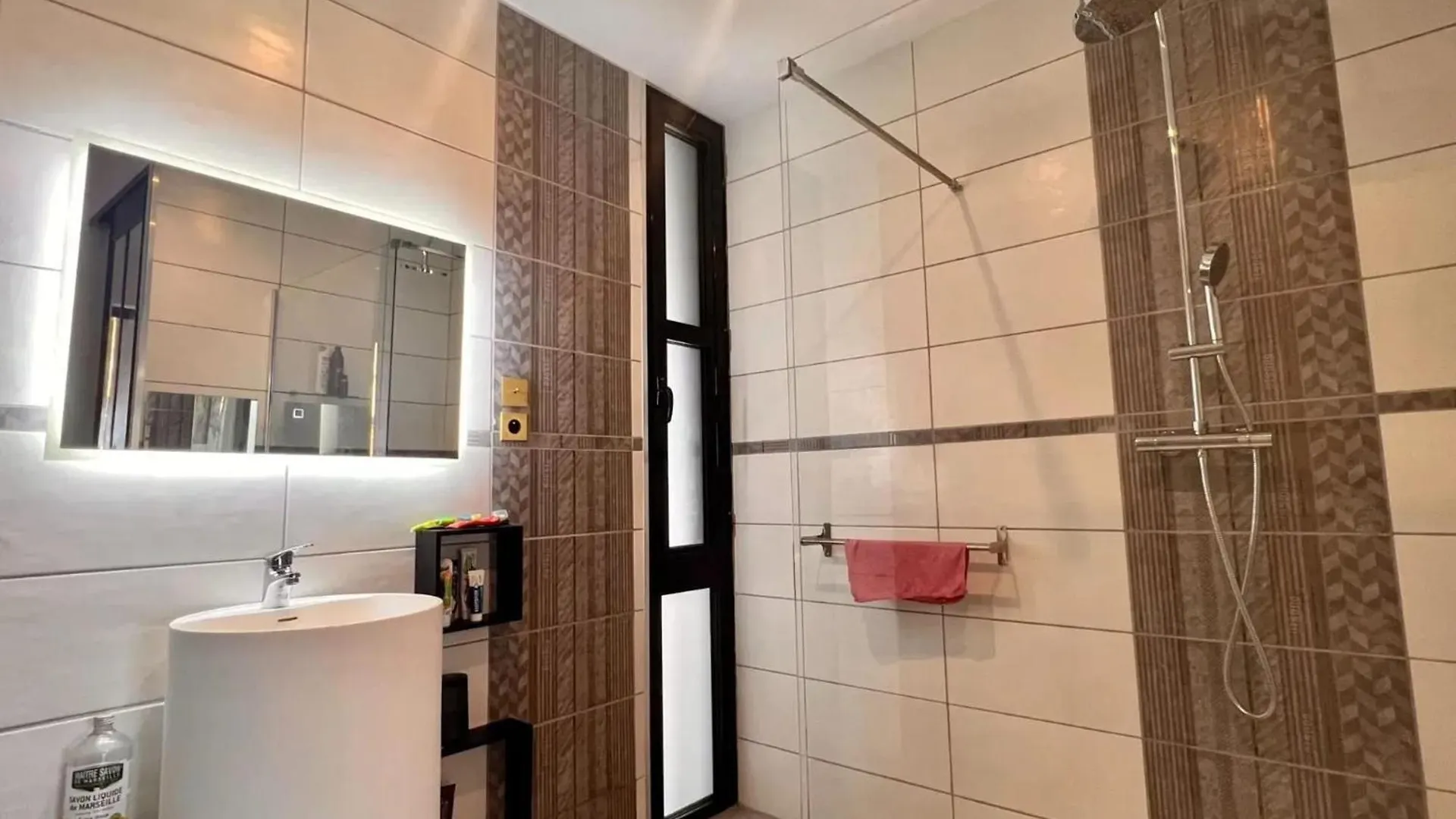 Villa Elegante A Marseille Avec Grande Piscine Privee